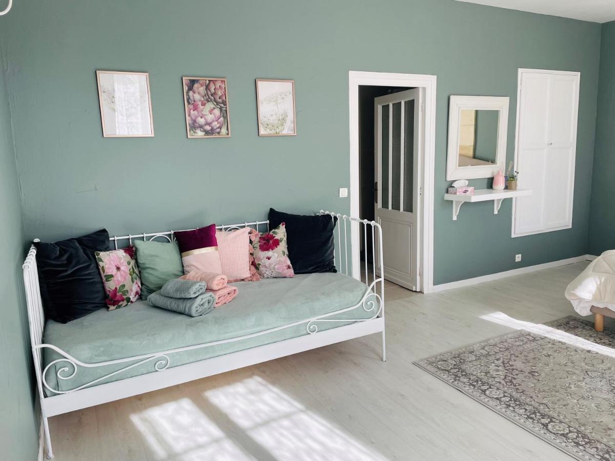 Teuillac La Vigne D'Or B&B 외부 사진