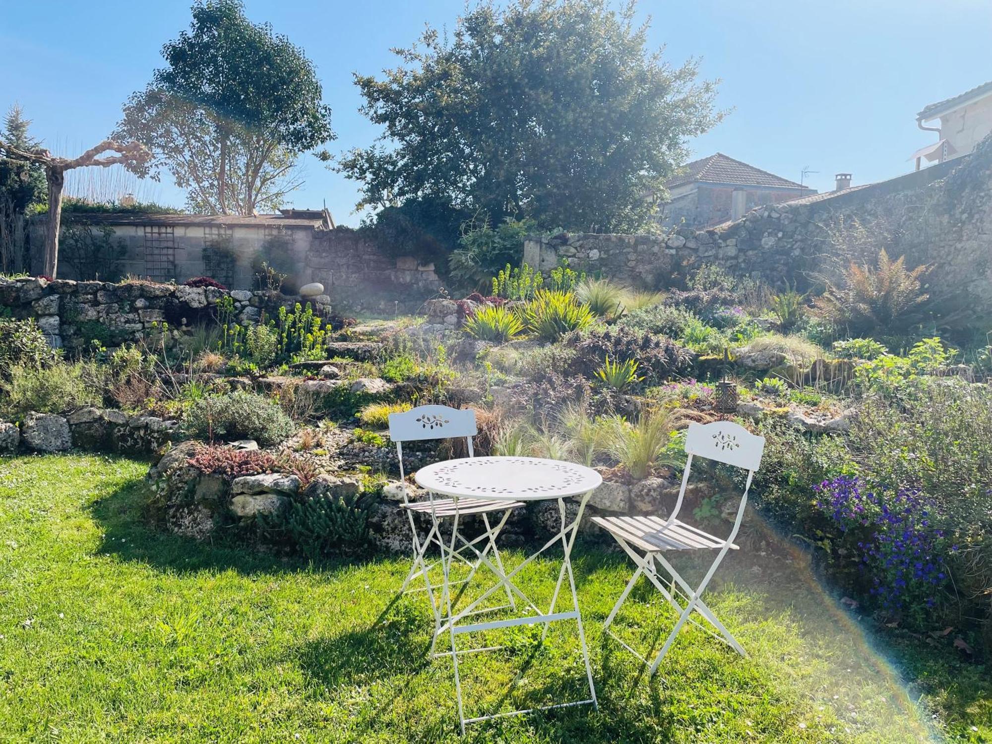 Teuillac La Vigne D'Or B&B 외부 사진