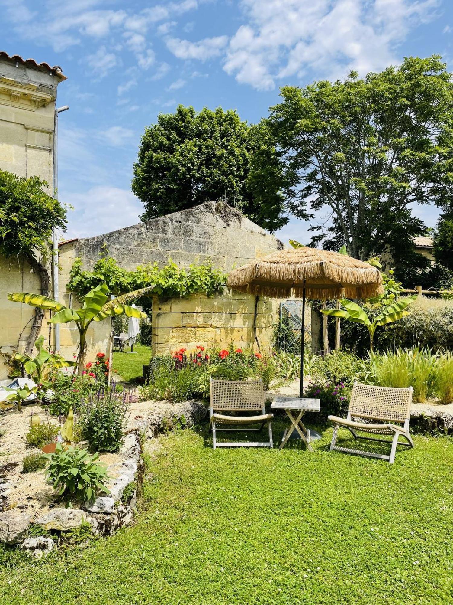 Teuillac La Vigne D'Or B&B 외부 사진